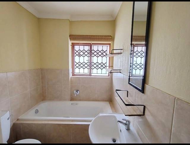 2 BEDROOM APARTMENT FOR SALE IN HESTEAPARK